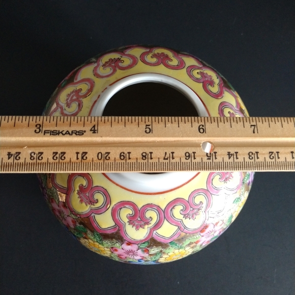 ‼️ SOLD ‼️ Ginger Jar/Vase Handpainted Flowers Hong Kong - Picture 12 of 13